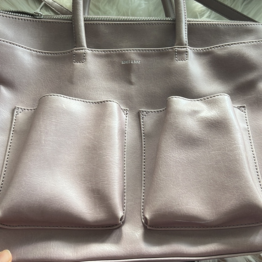 Matt & Nat travel bag / gym bag / large bag crossbody bag hand bag laptop bag - Picture 2 of 16